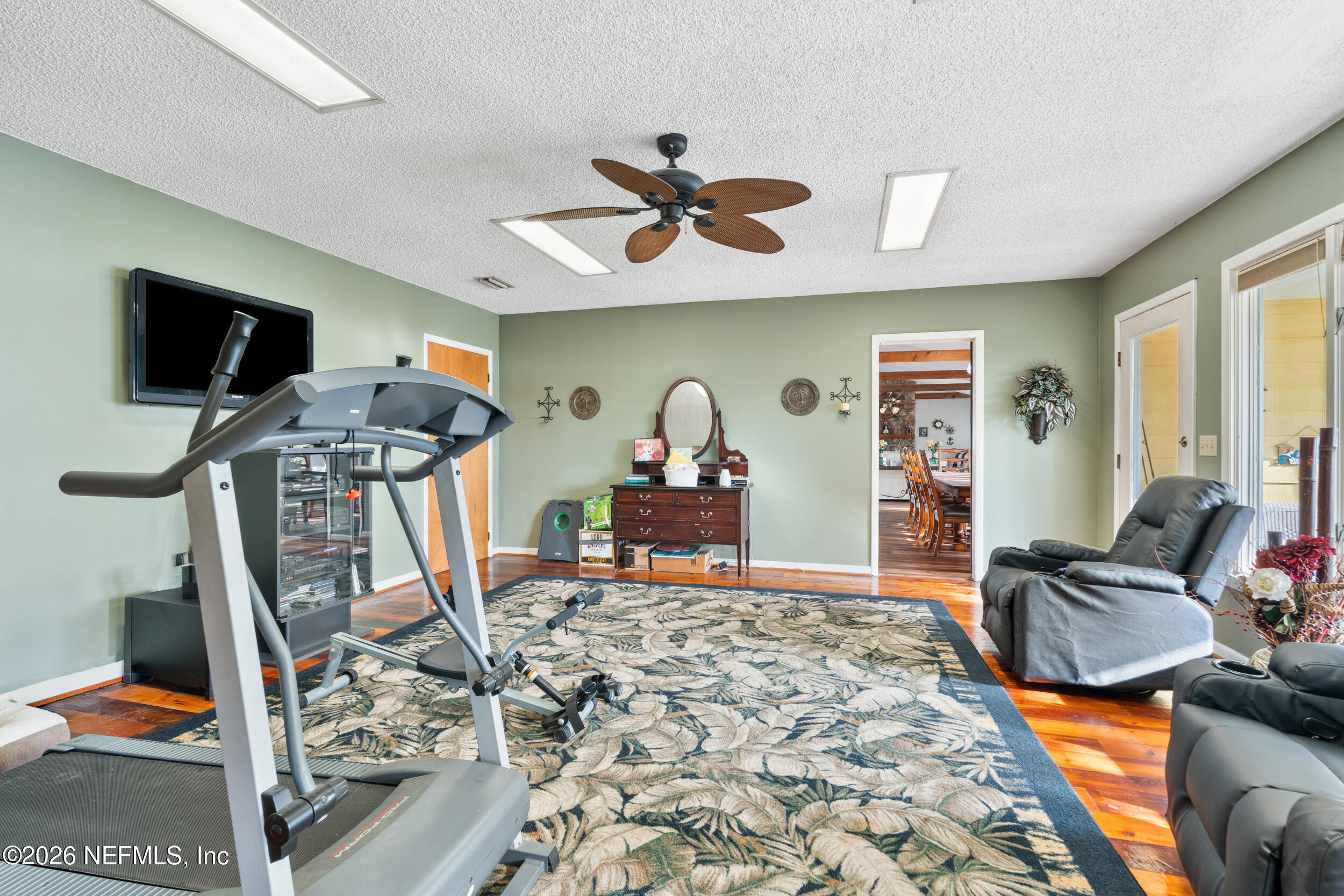 5992 HECKSCHER Drive