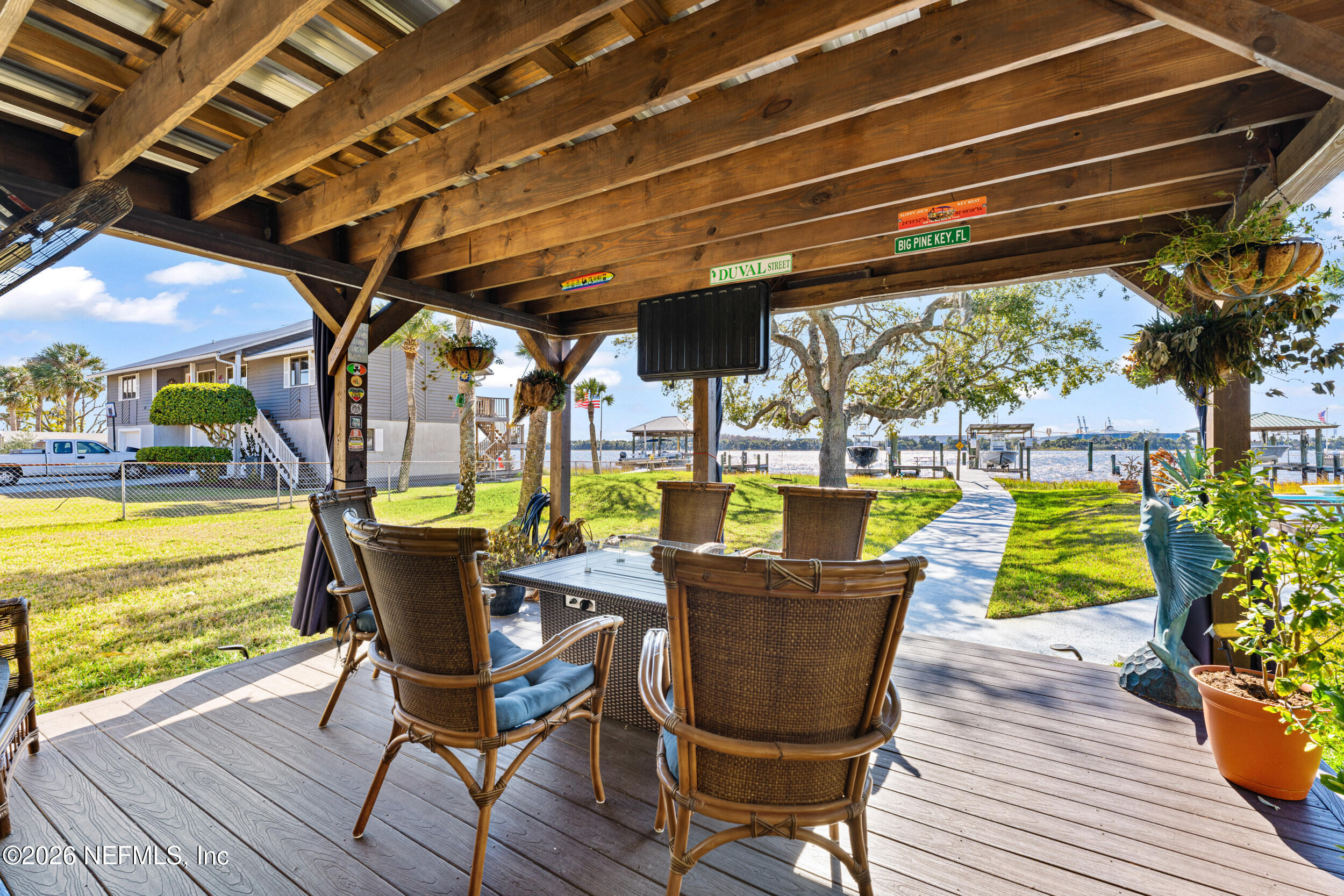 5992 HECKSCHER Drive