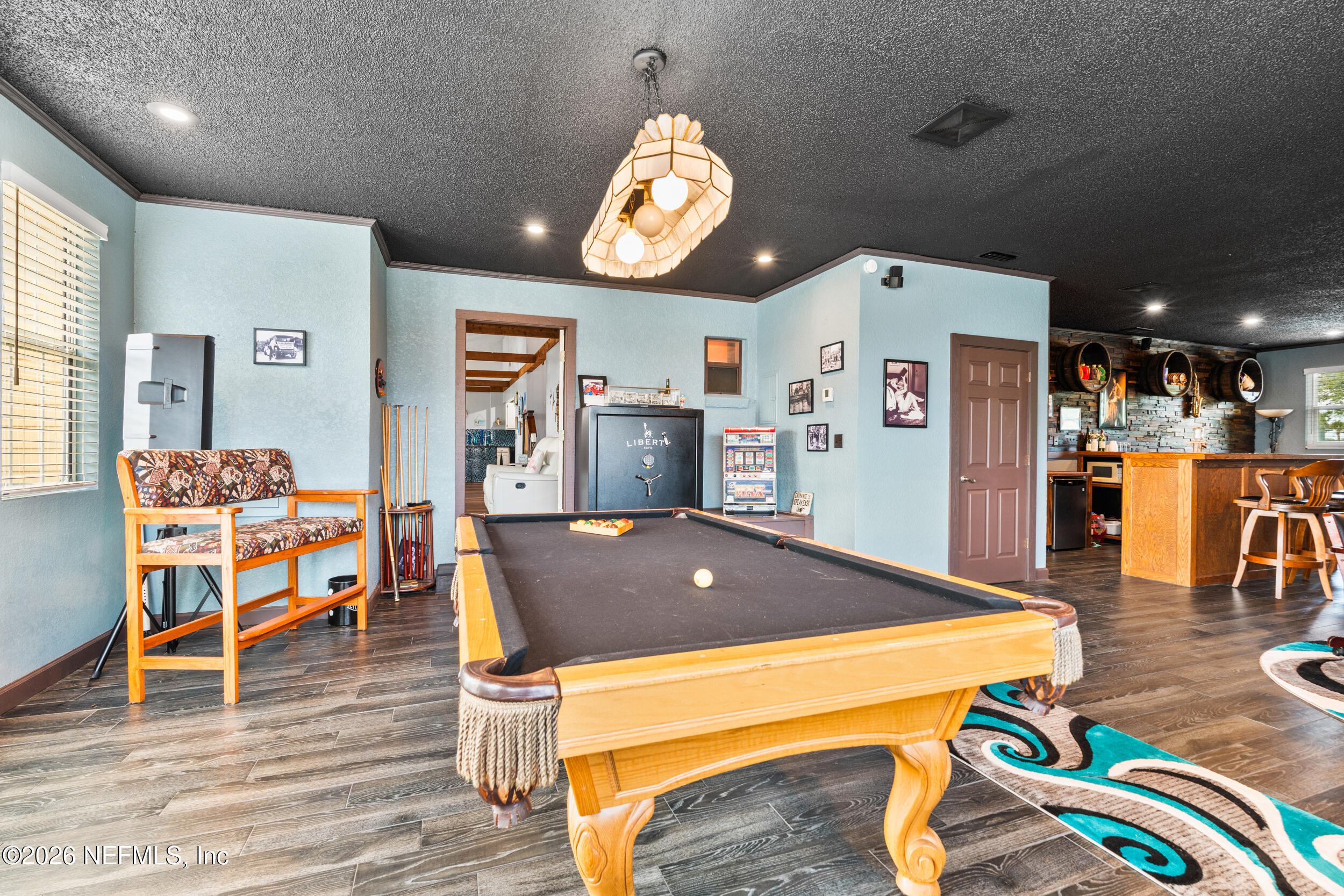 5992 HECKSCHER Drive