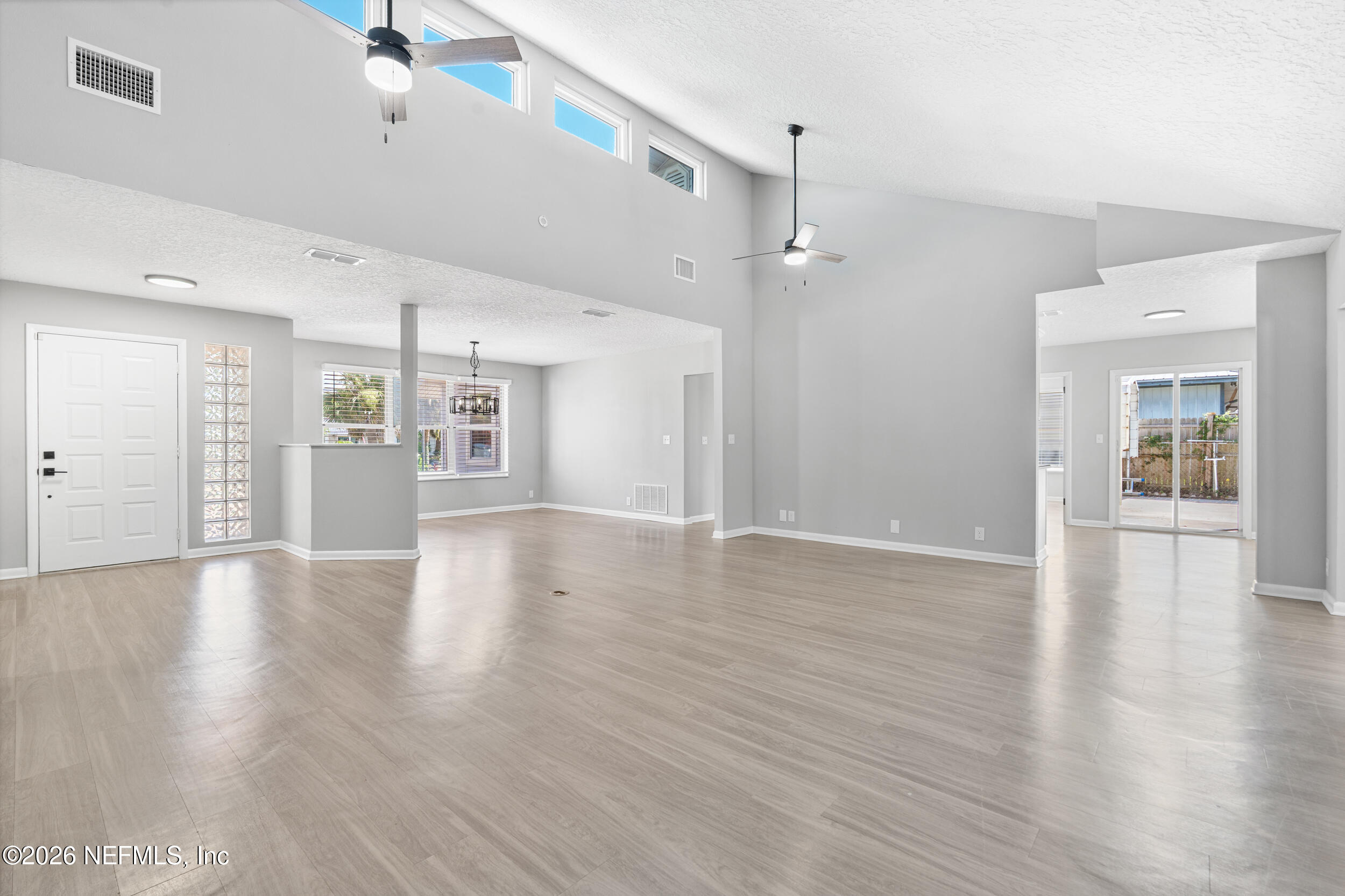 7047 RIVERCREST Drive