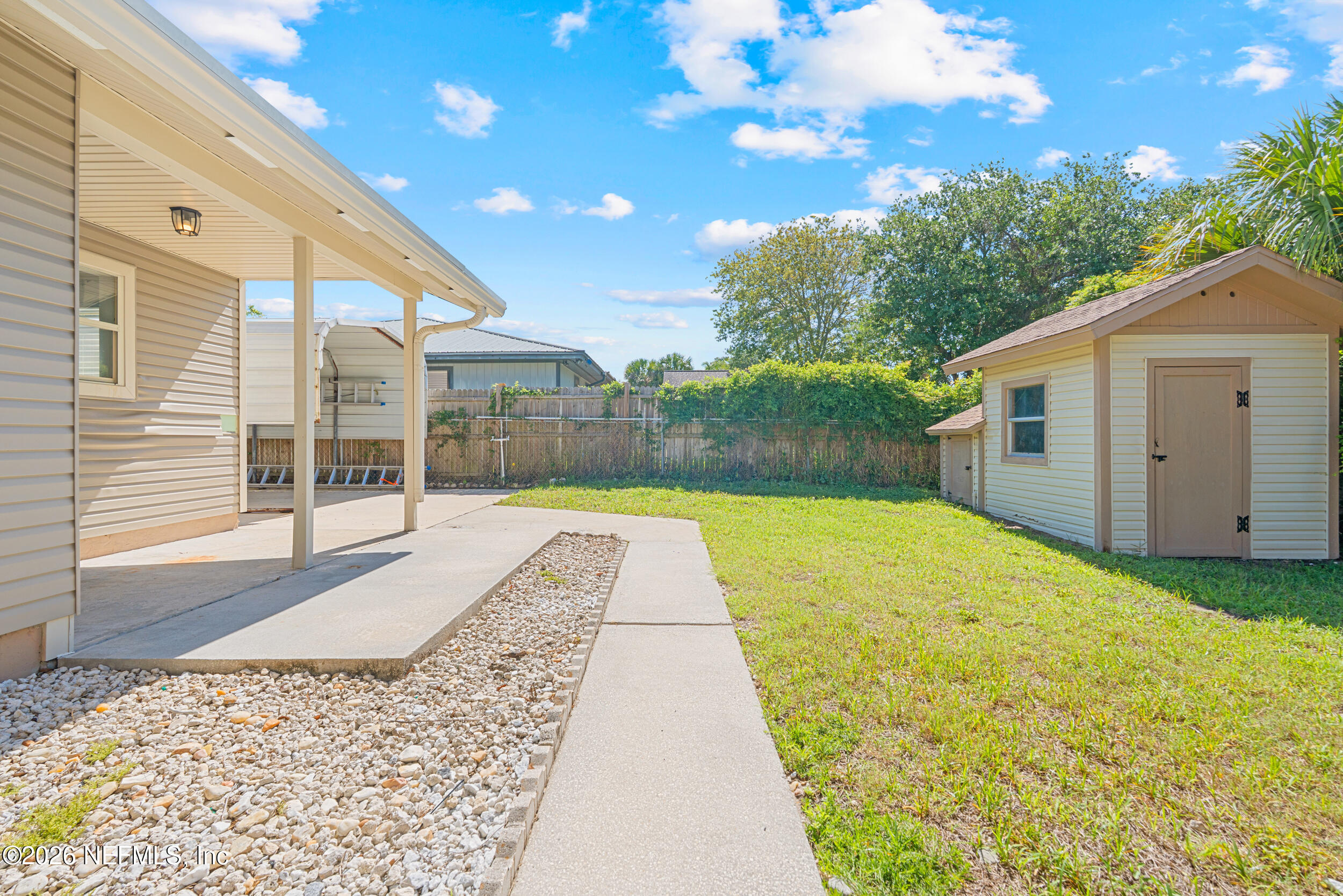 7047 RIVERCREST Drive