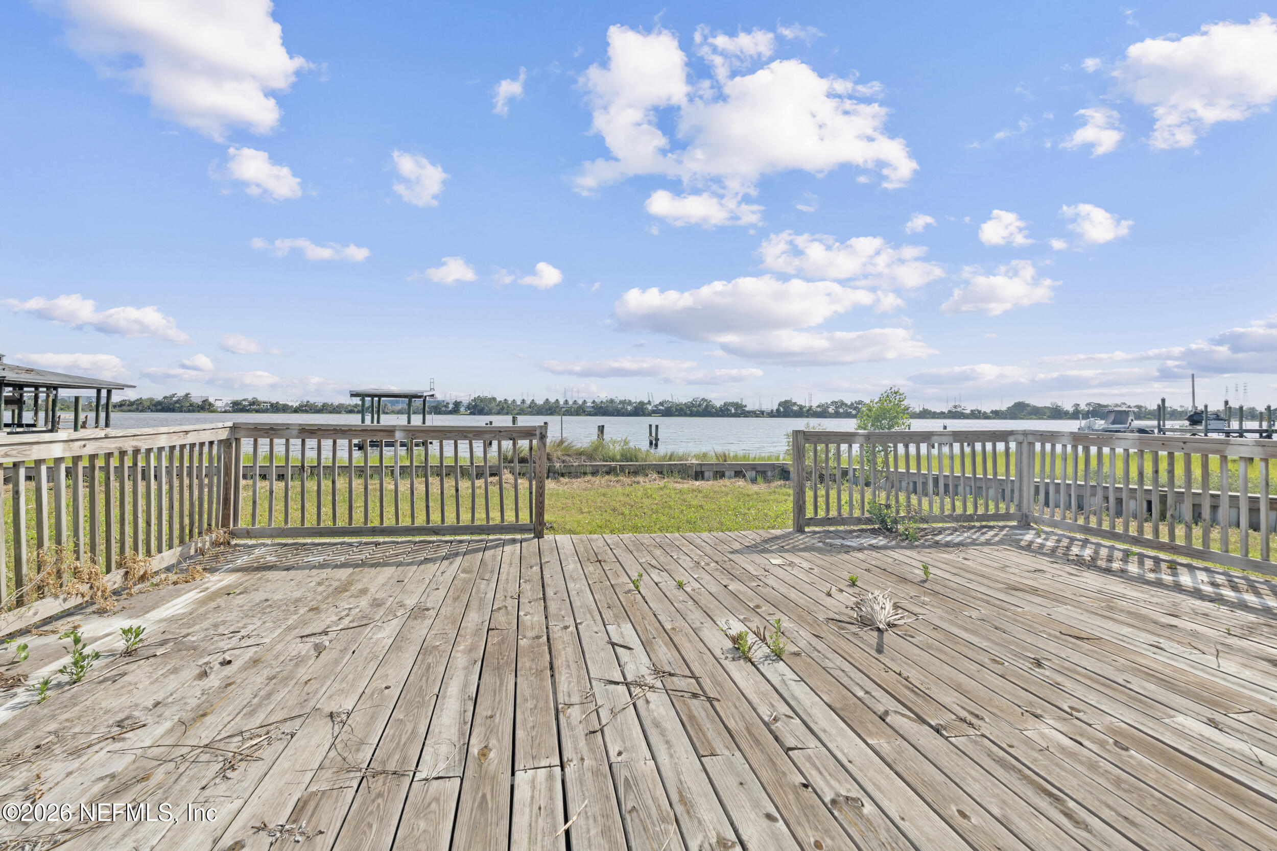 5764 HECKSCHER Drive