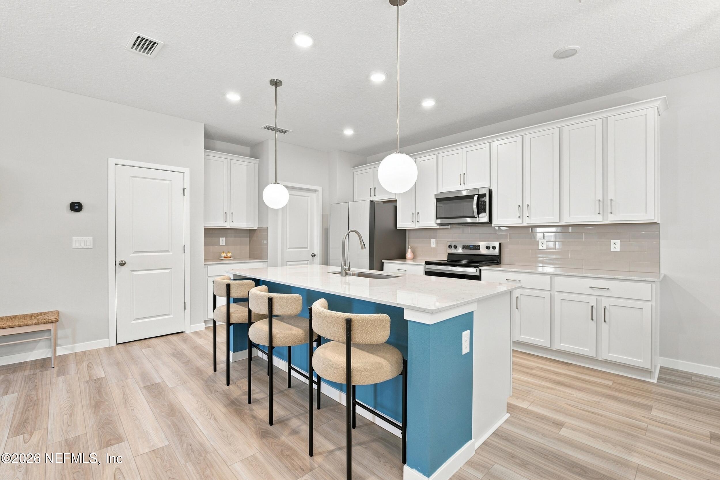 95967 SURREY Place