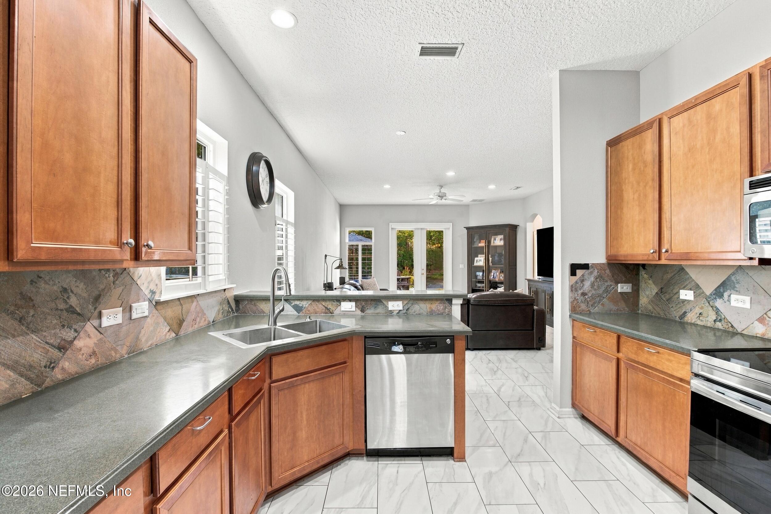 95155 VENTURES Court