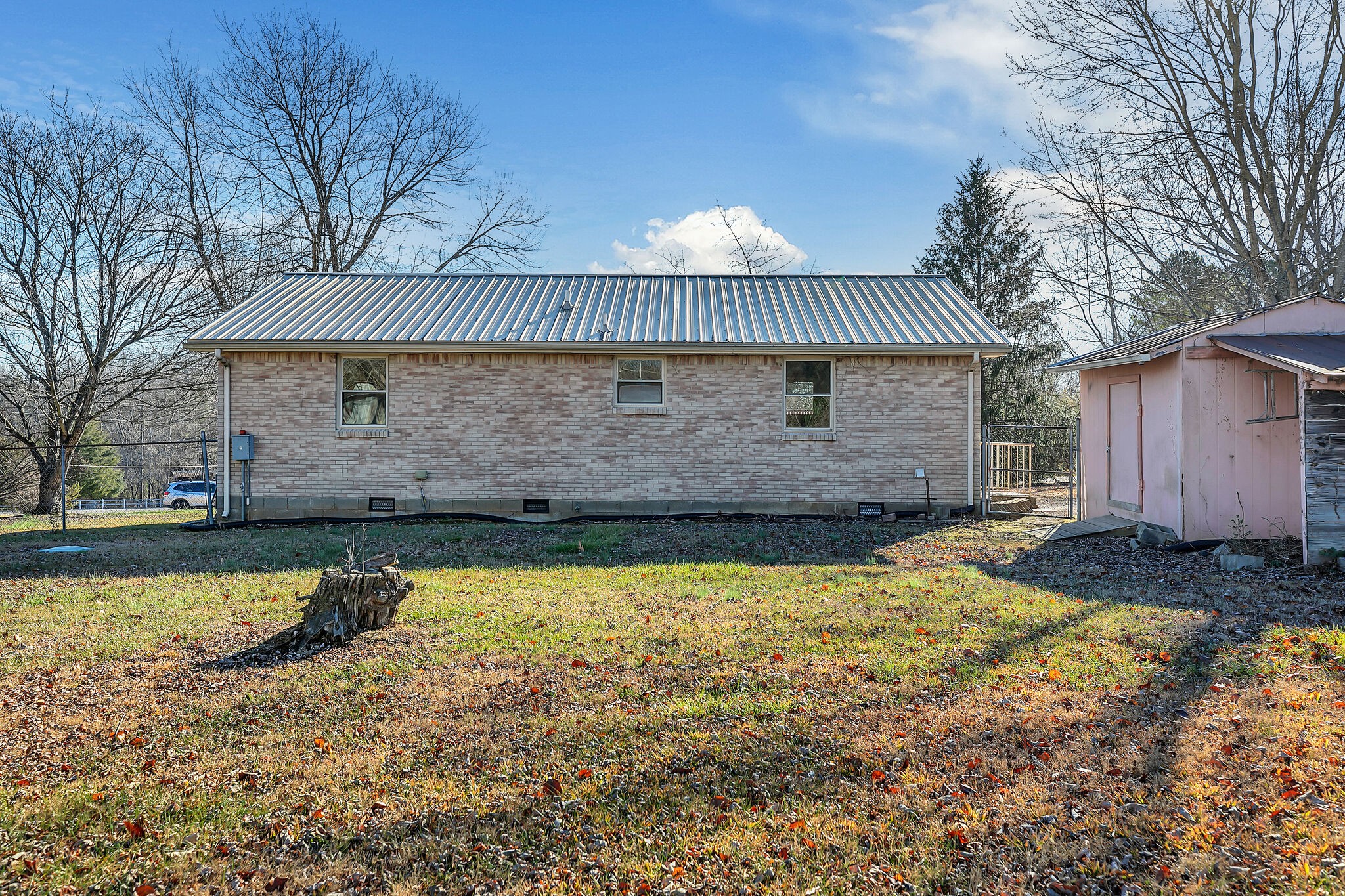 7105 Hall Ln