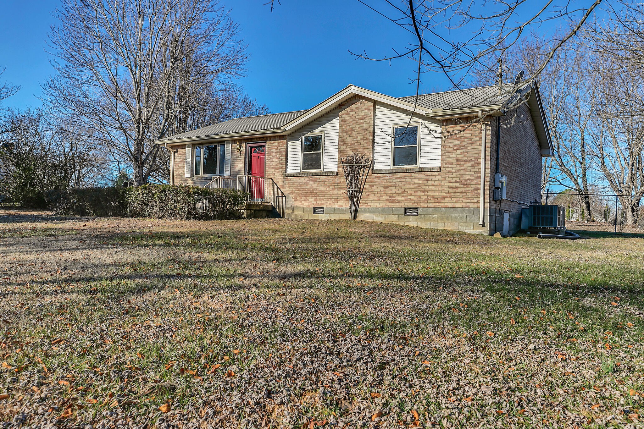 7105 Hall Ln