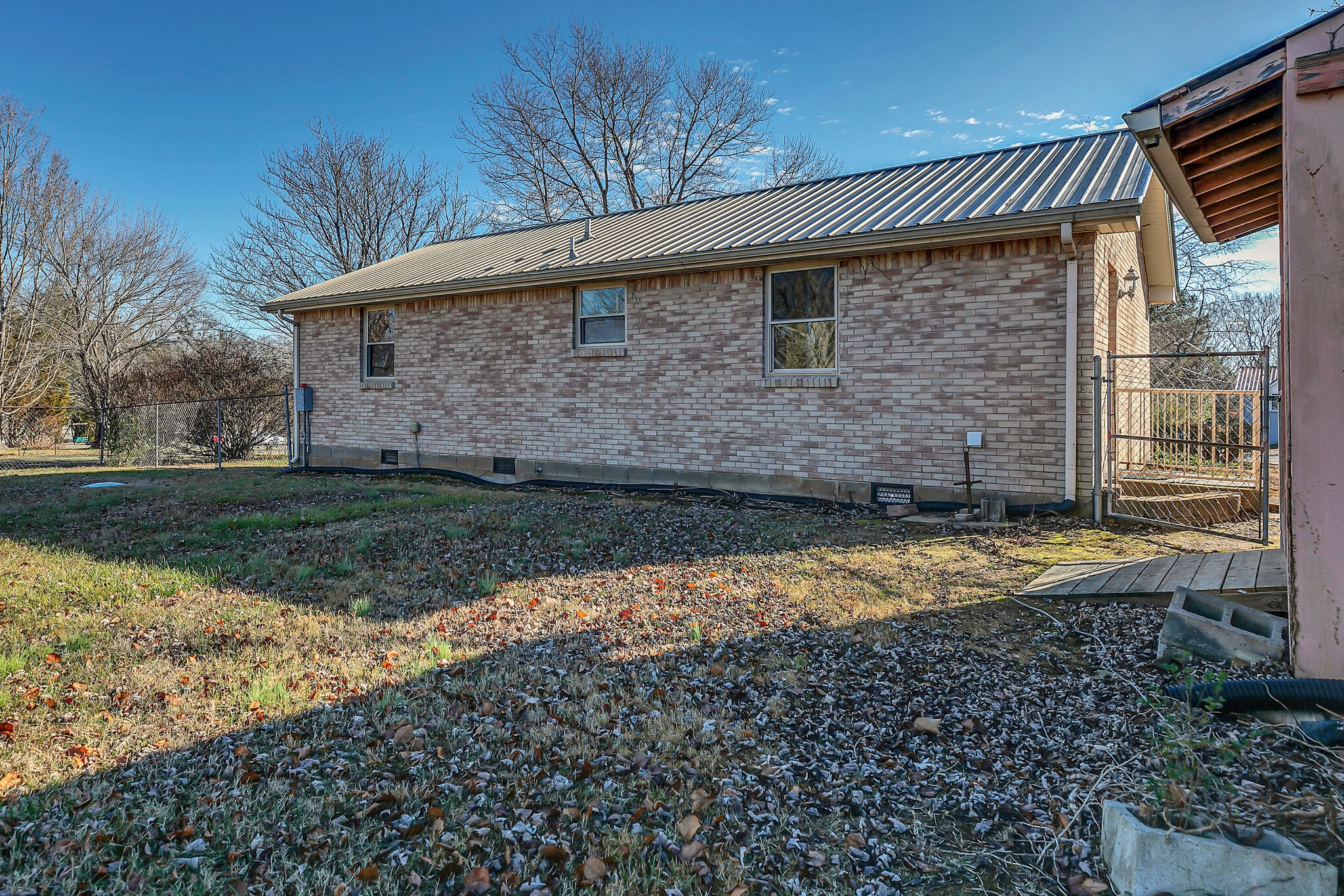 7105 Hall Ln