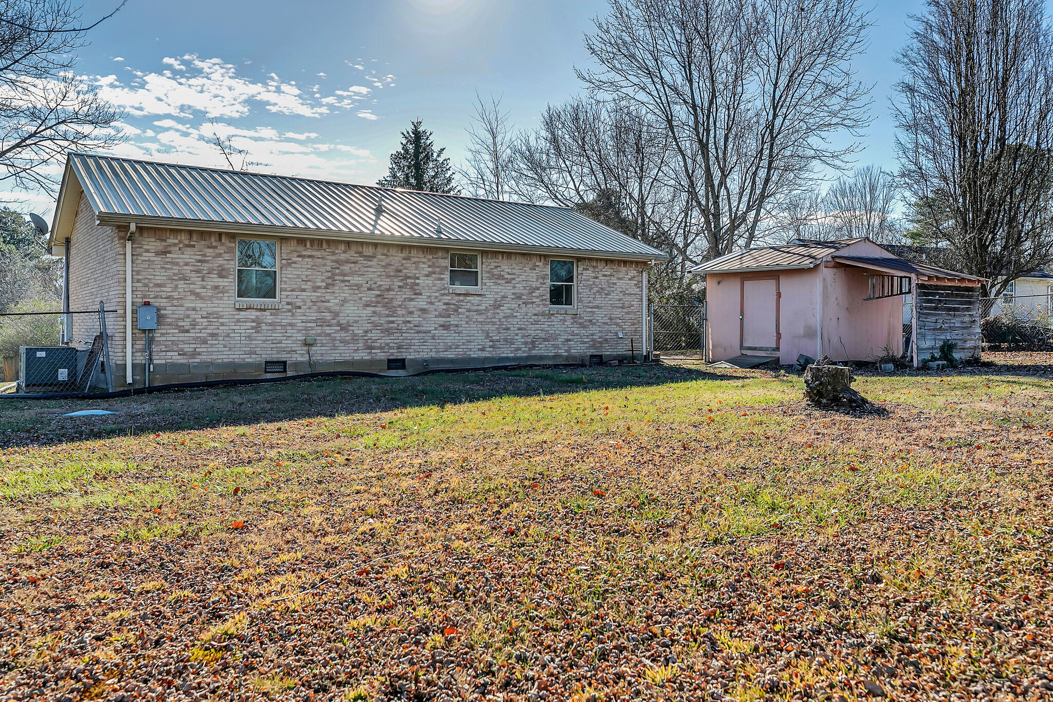 7105 Hall Ln