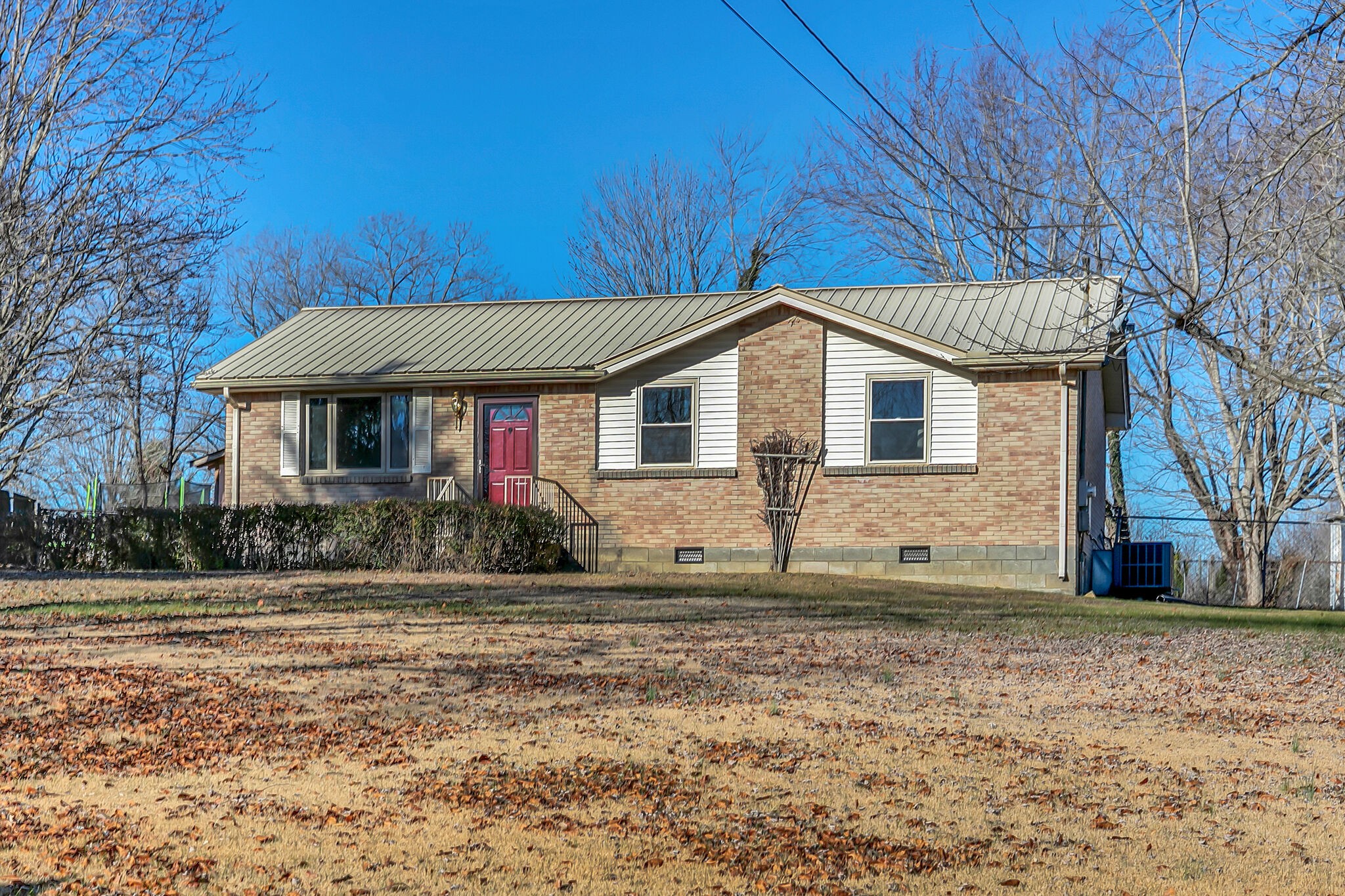 7105 Hall Ln