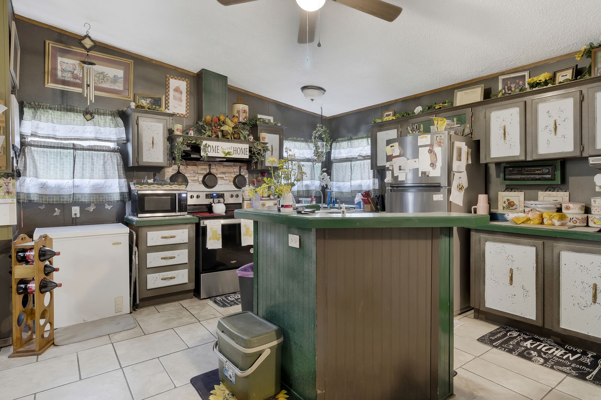3209 Manley Dr