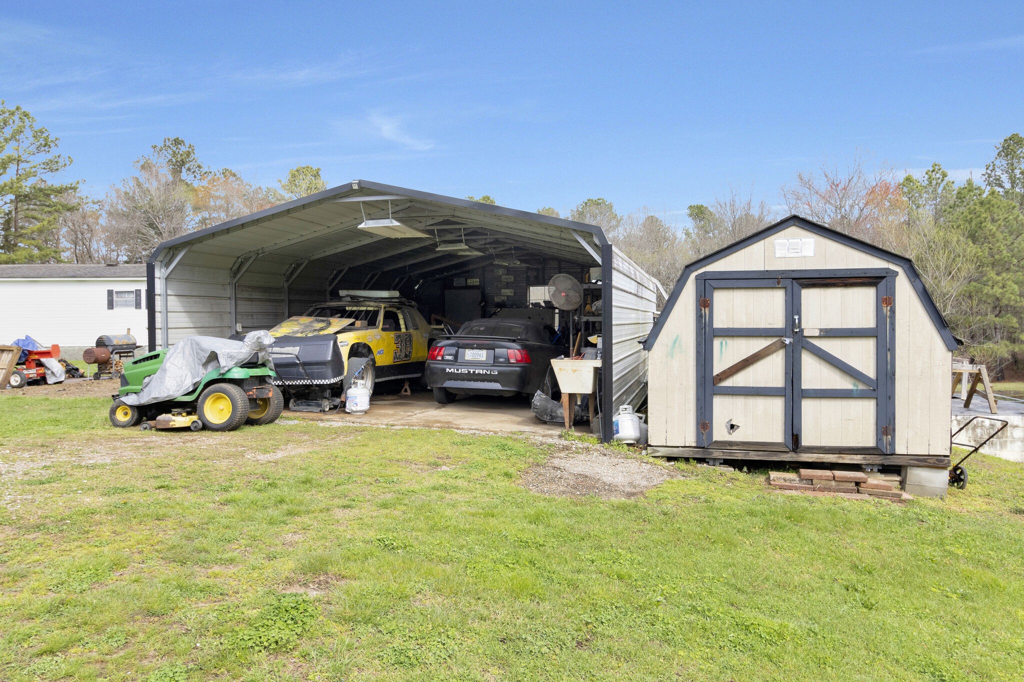 3209 Manley Dr