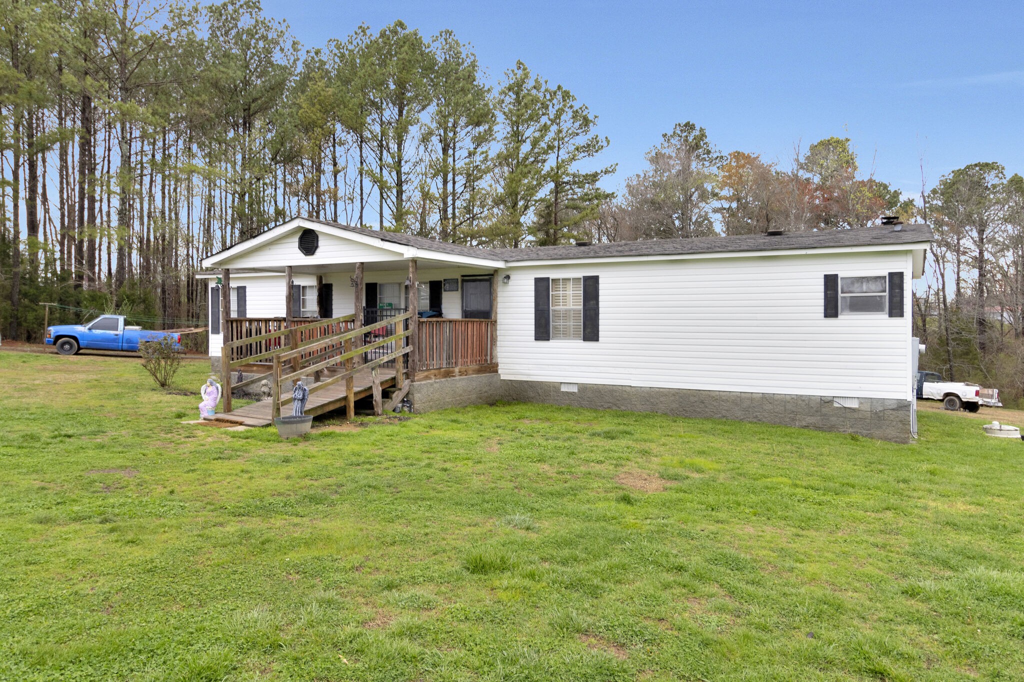 3209 Manley Dr