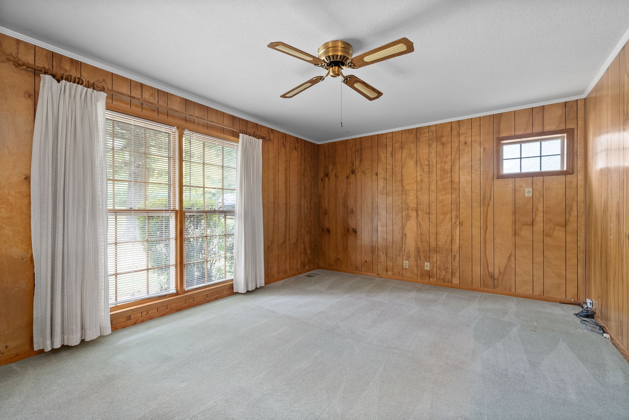 640 Dogwood Dr