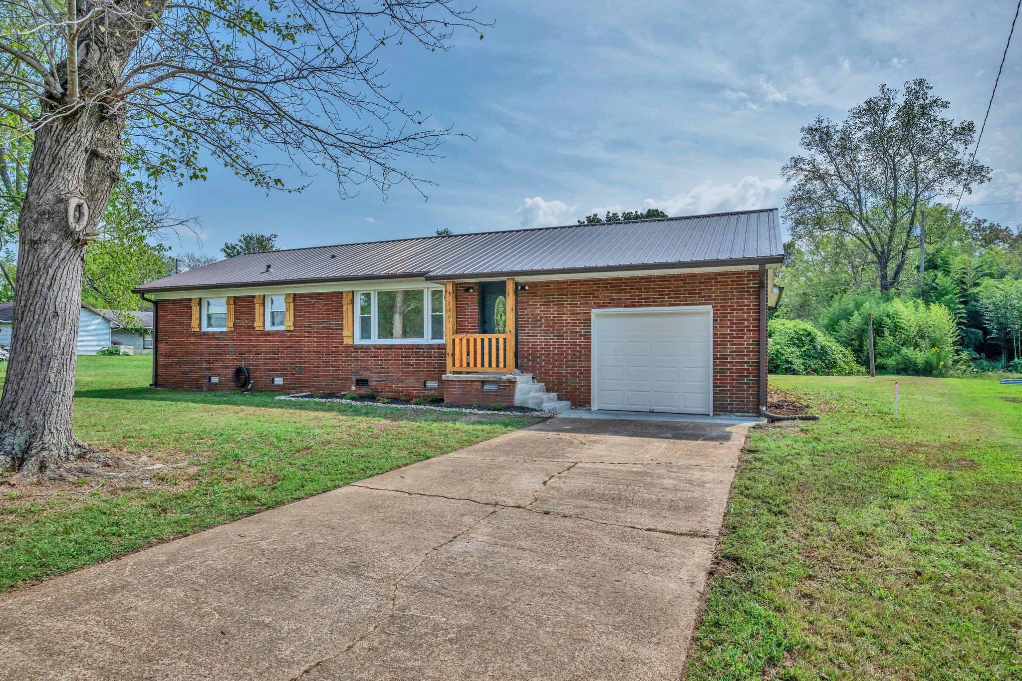 144 Park Cir