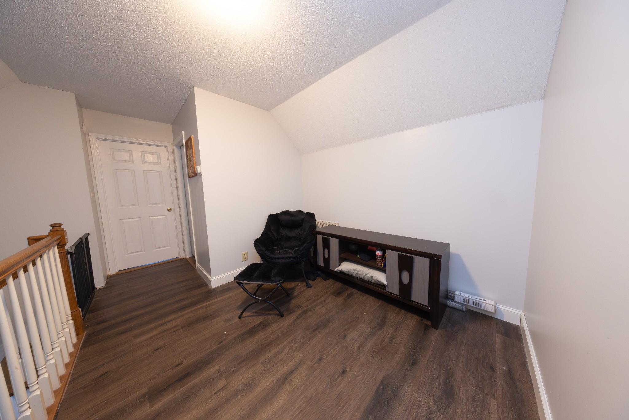 242 Hawkins Rd