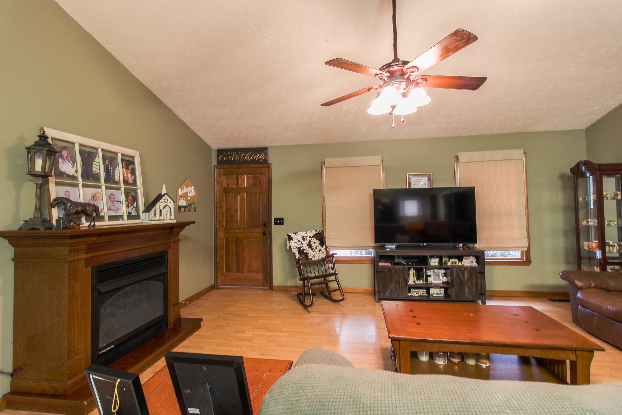 215 Lyles Rd