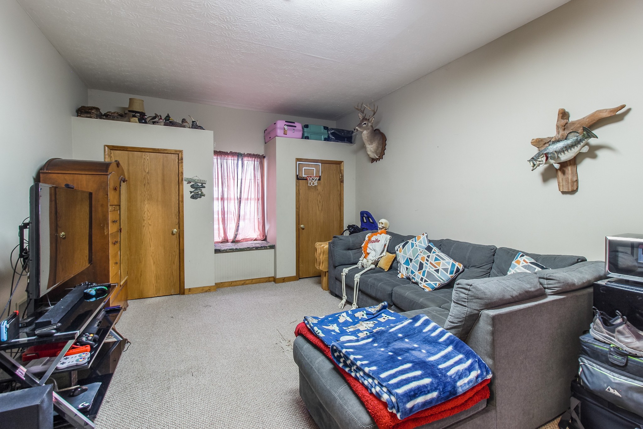215 Lyles Rd