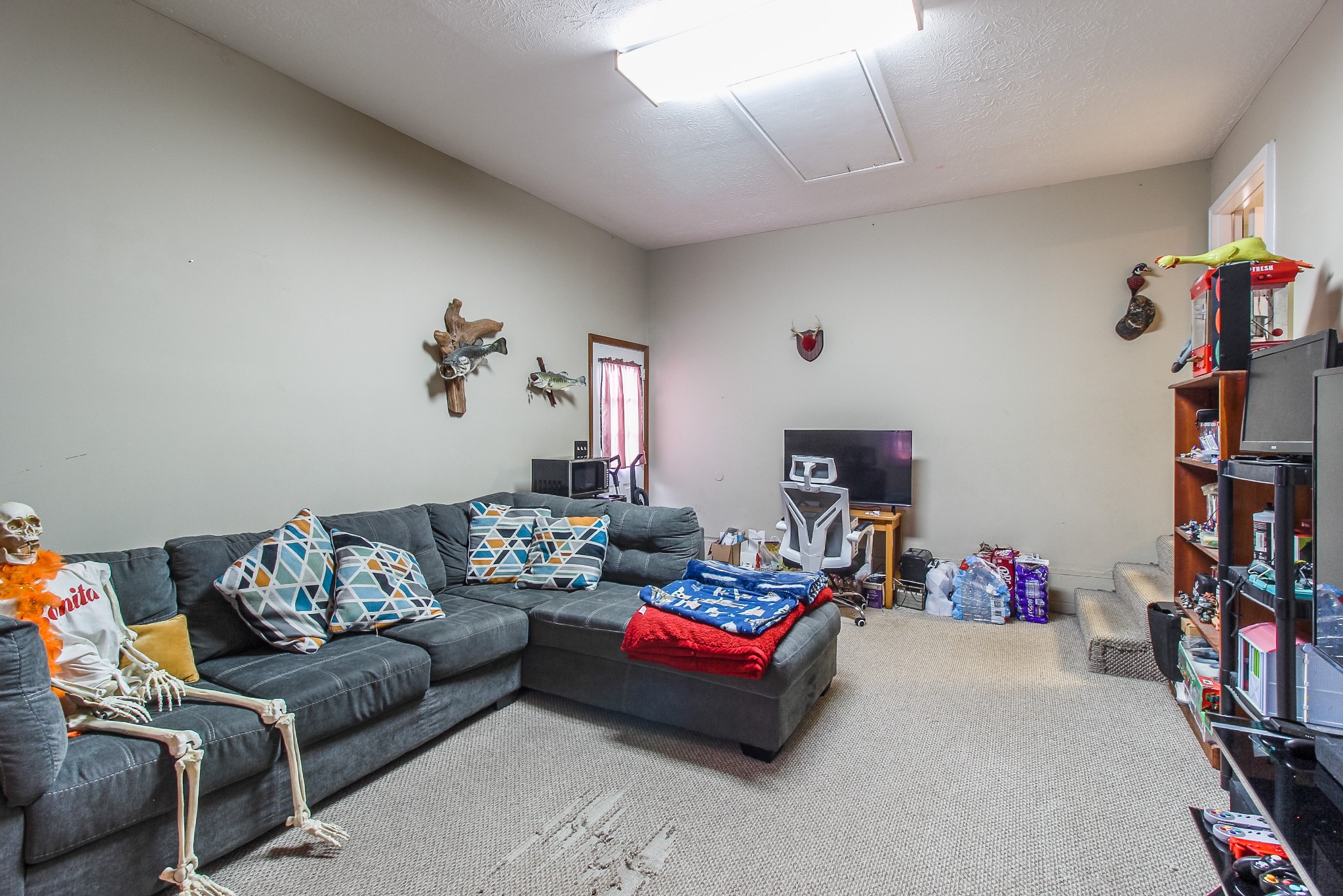 215 Lyles Rd
