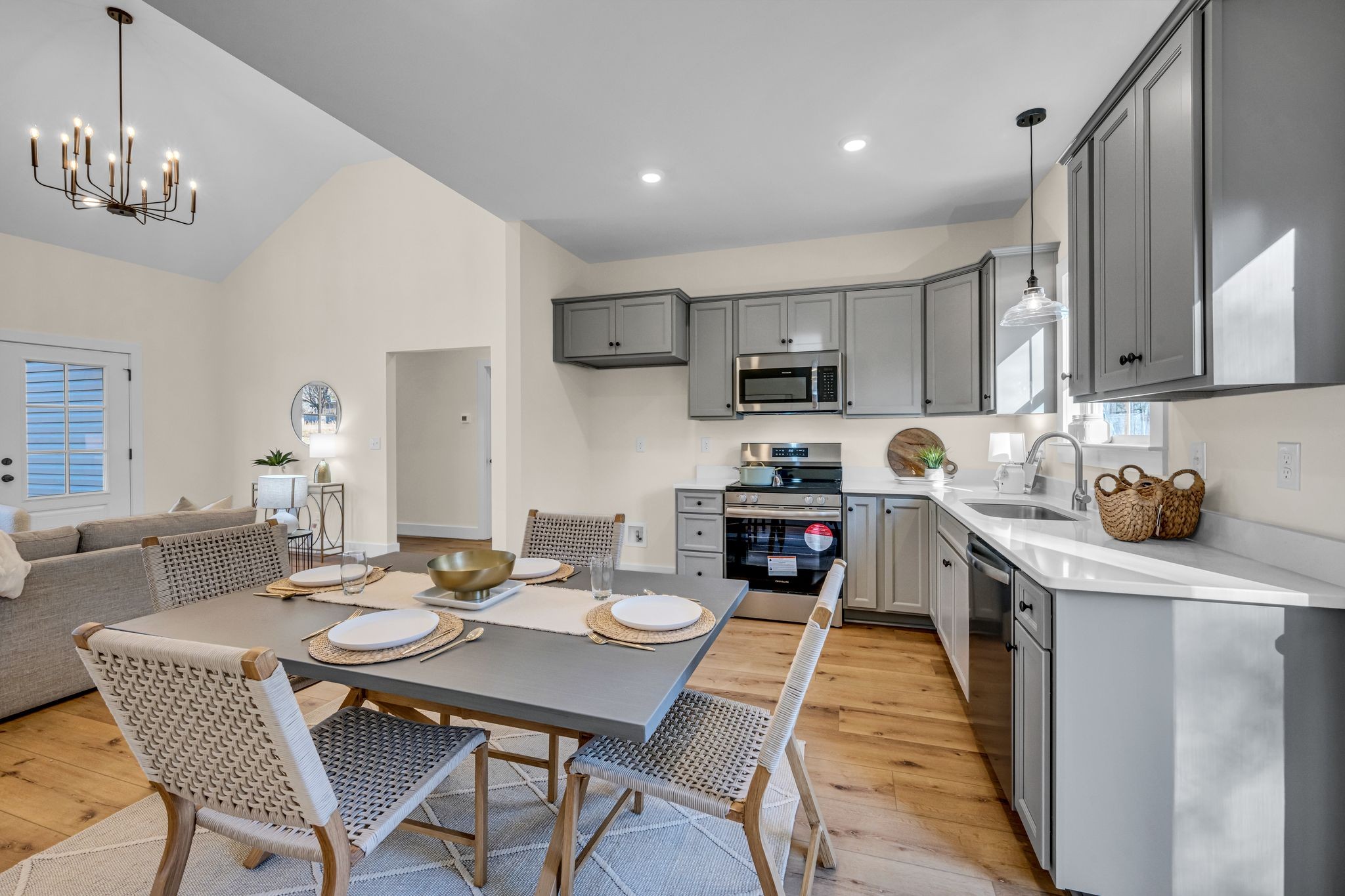 1296 Old County House Road