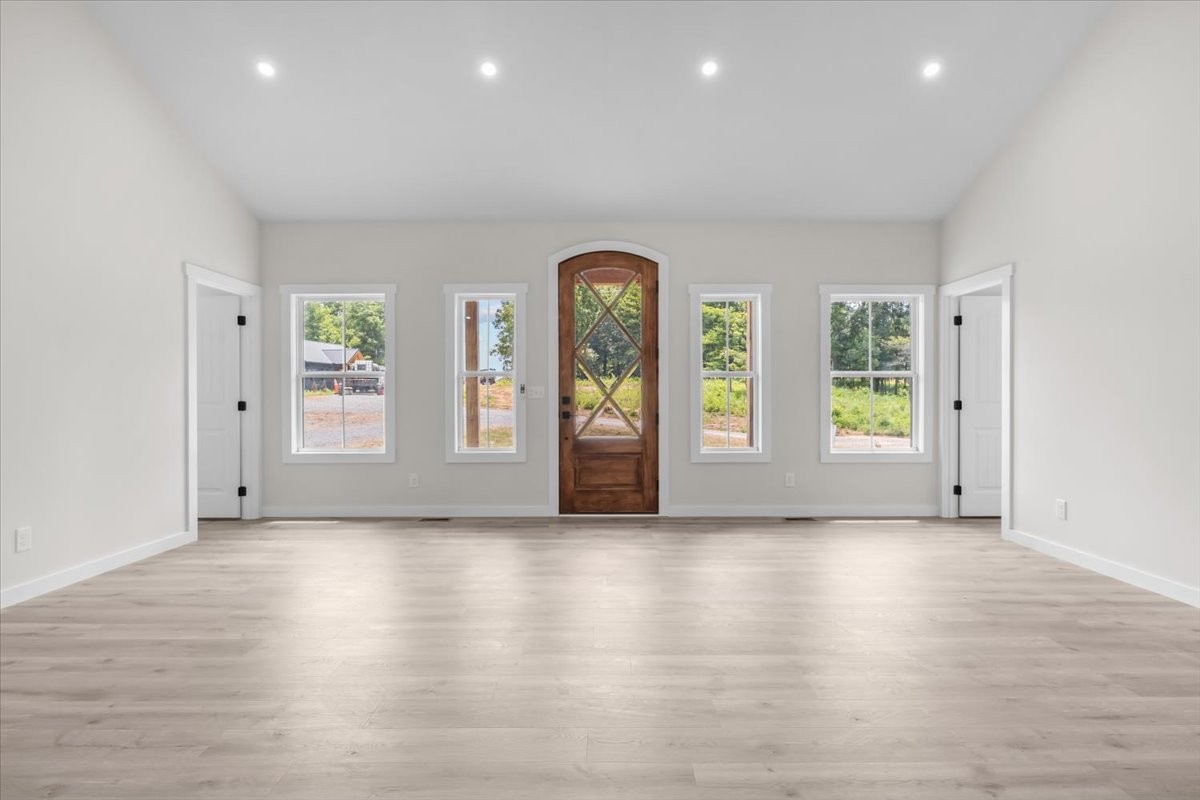 123 Thicket Ln