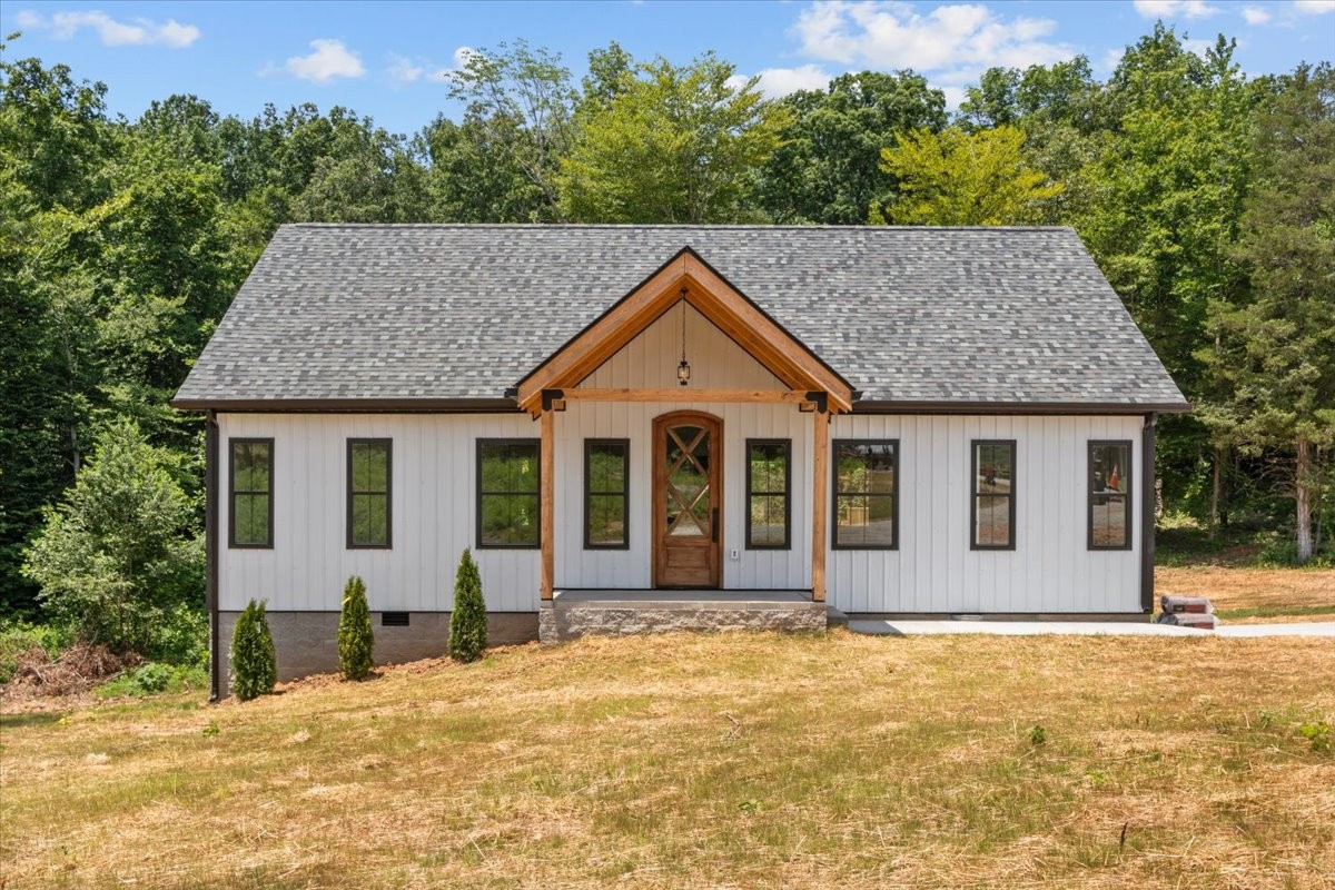 123 Thicket Ln