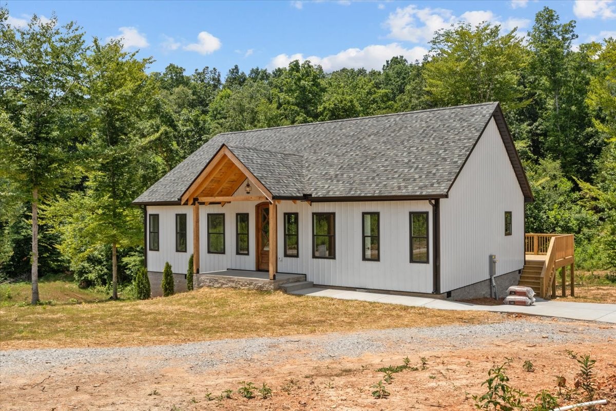 123 Thicket Ln