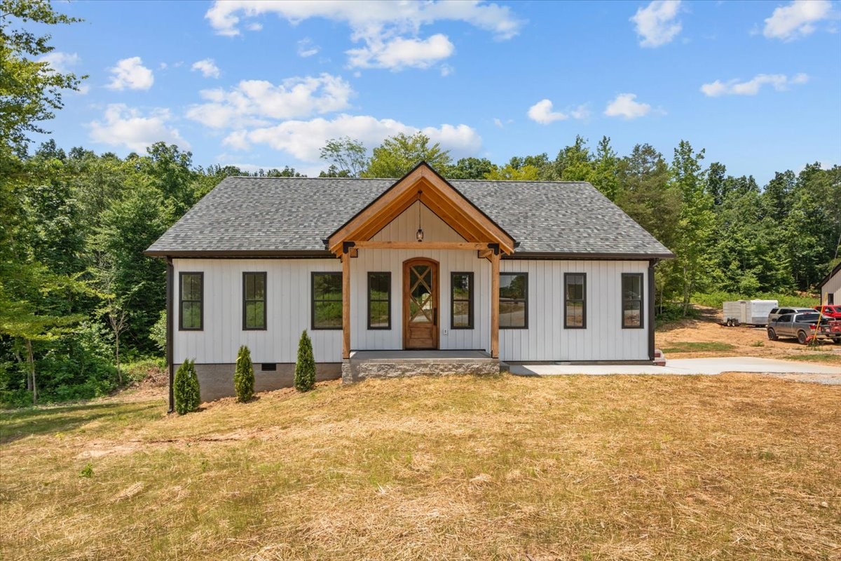 123 Thicket Ln