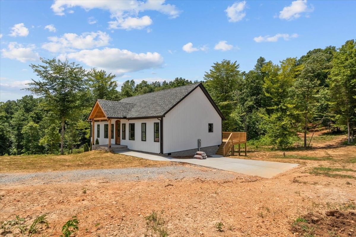 123 Thicket Ln