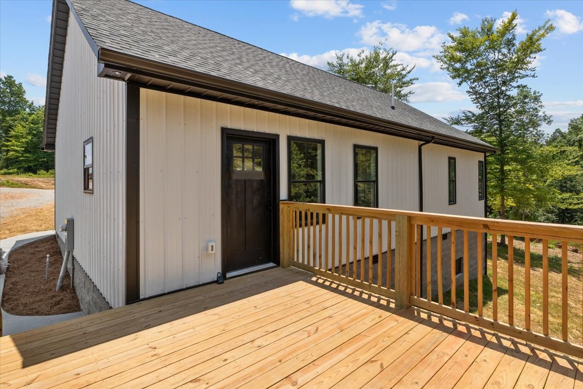 123 Thicket Ln