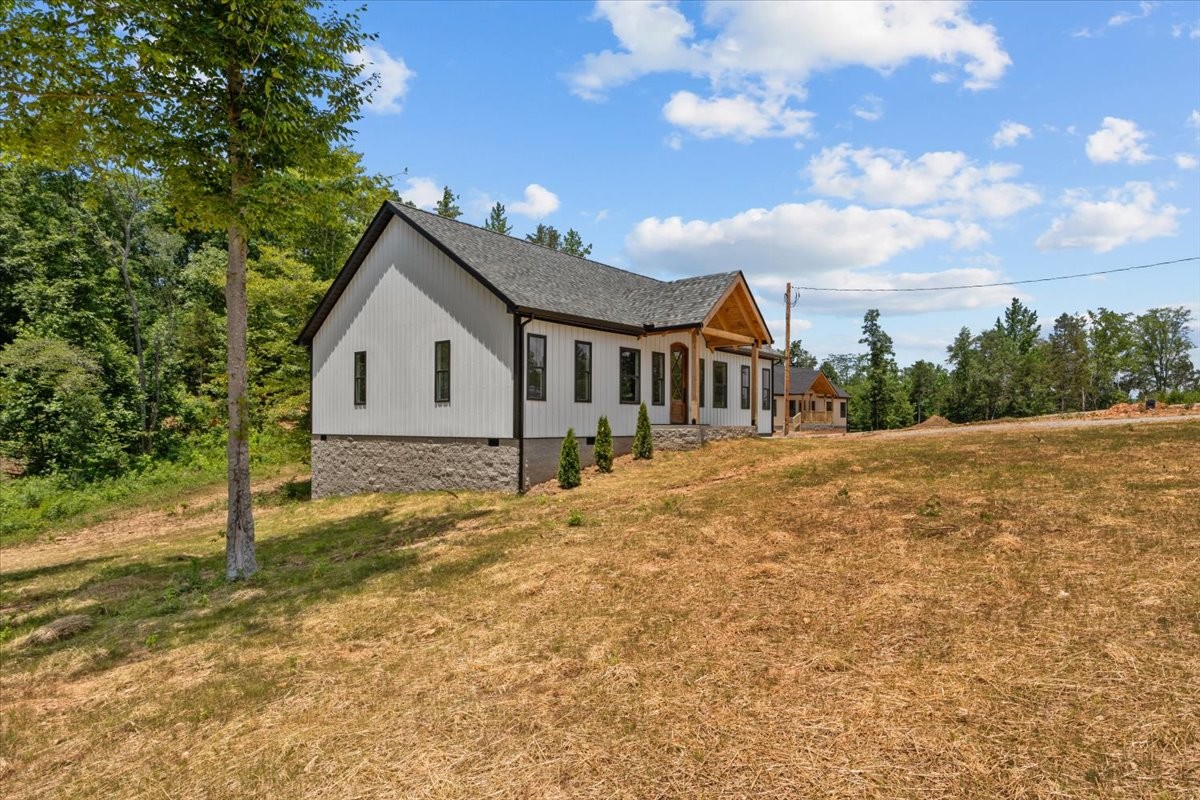 123 Thicket Ln