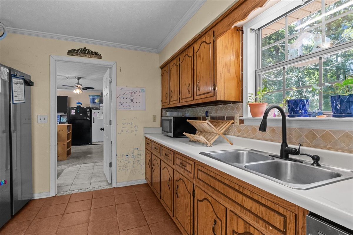 169 Oak Crest Dr
