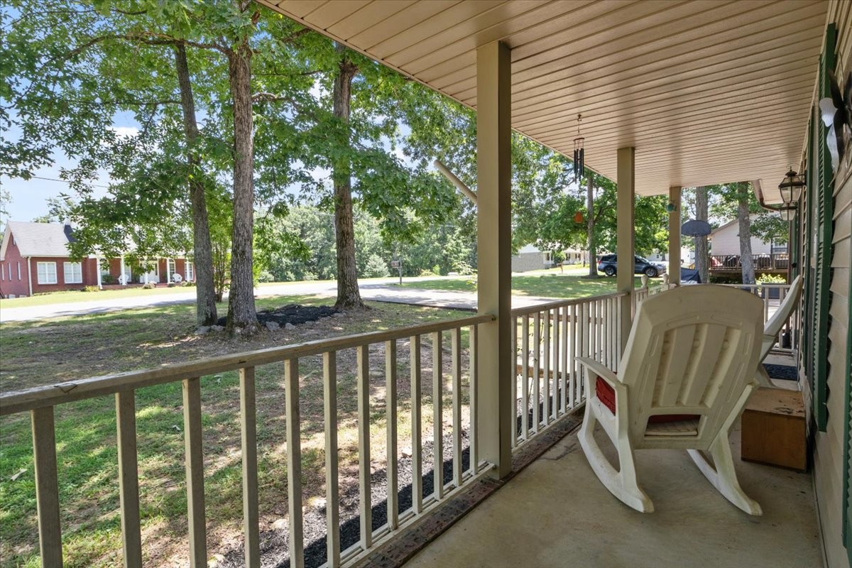 169 Oak Crest Dr