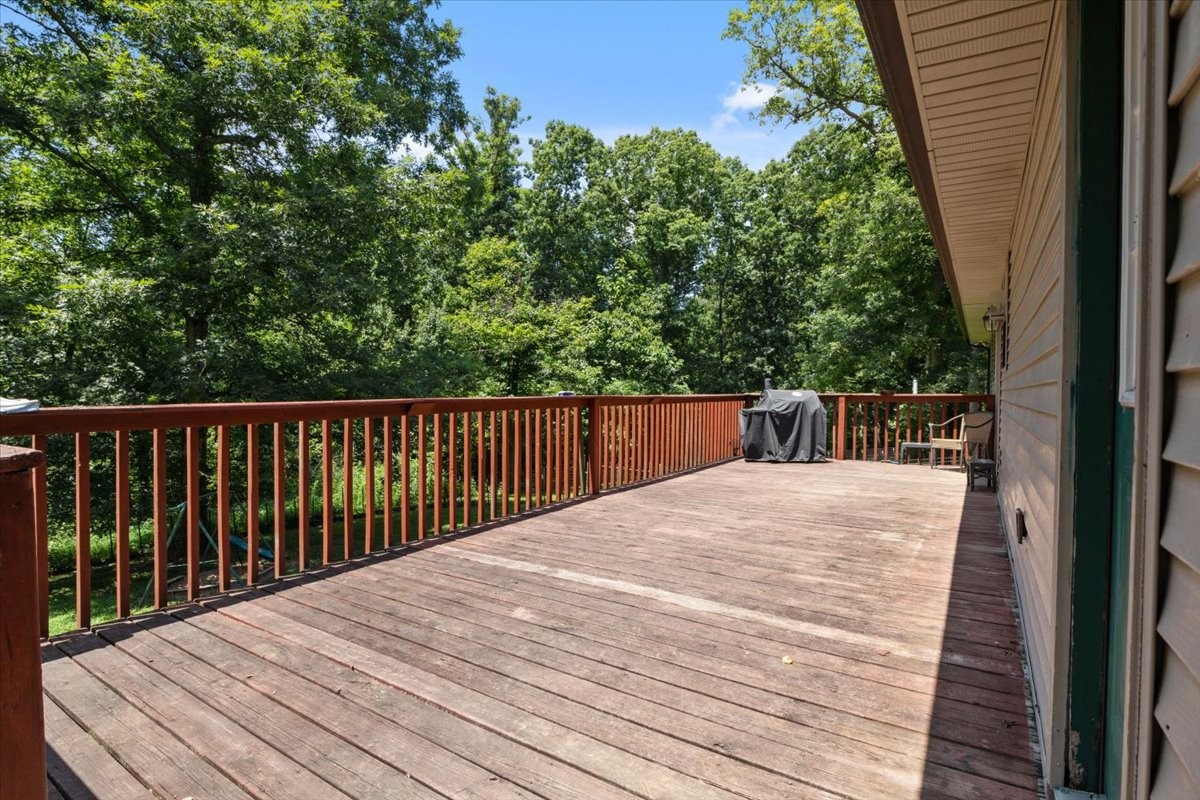 169 Oak Crest Dr
