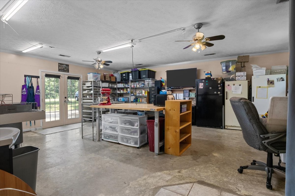 169 Oak Crest Dr
