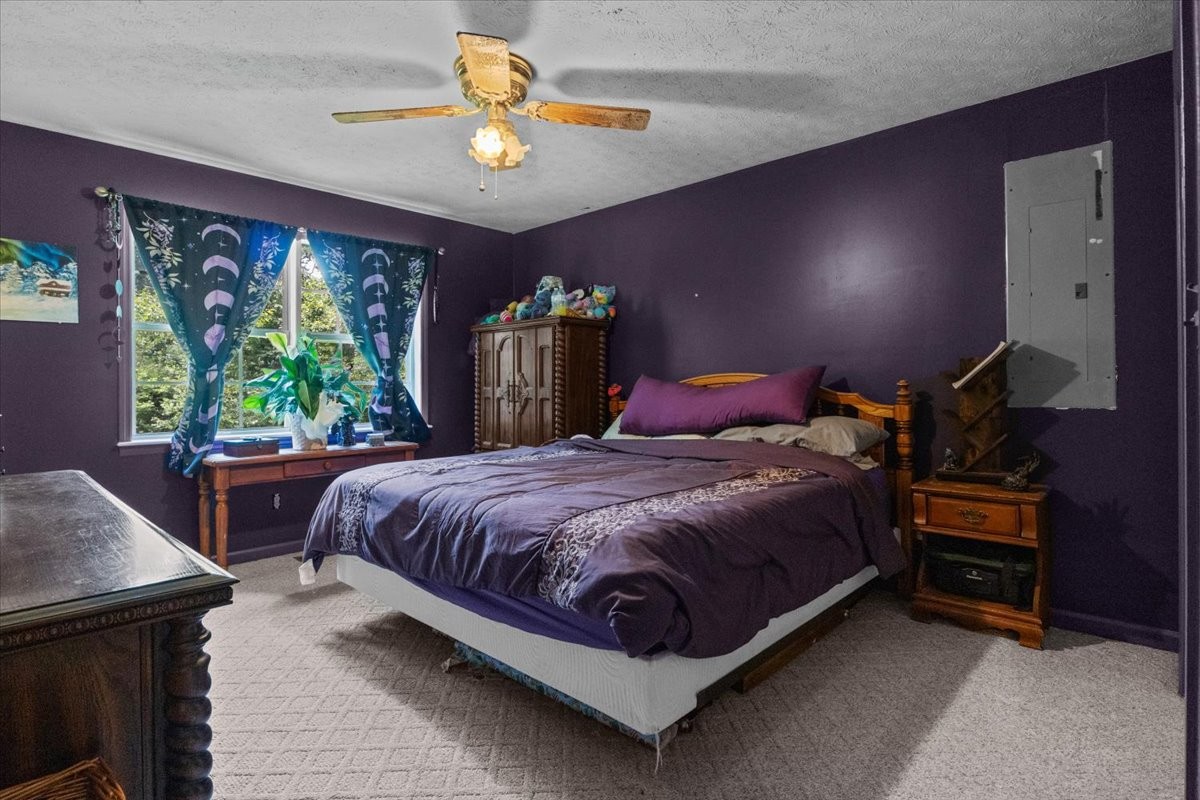 169 Oak Crest Dr