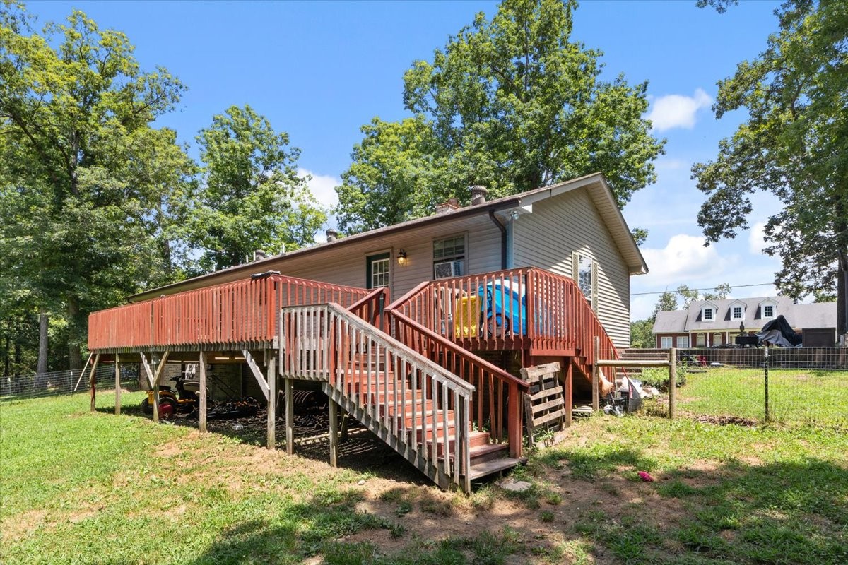 169 Oak Crest Dr