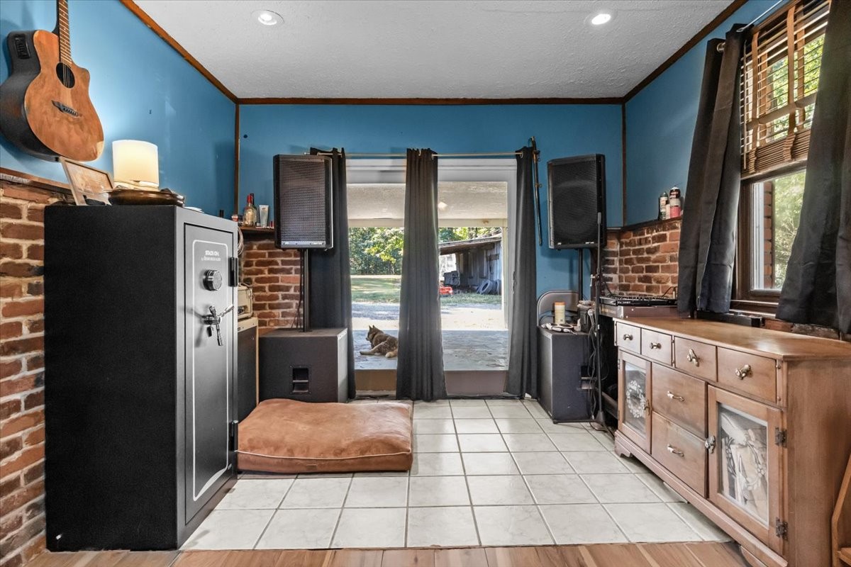 2371 Cooley Ford Rd