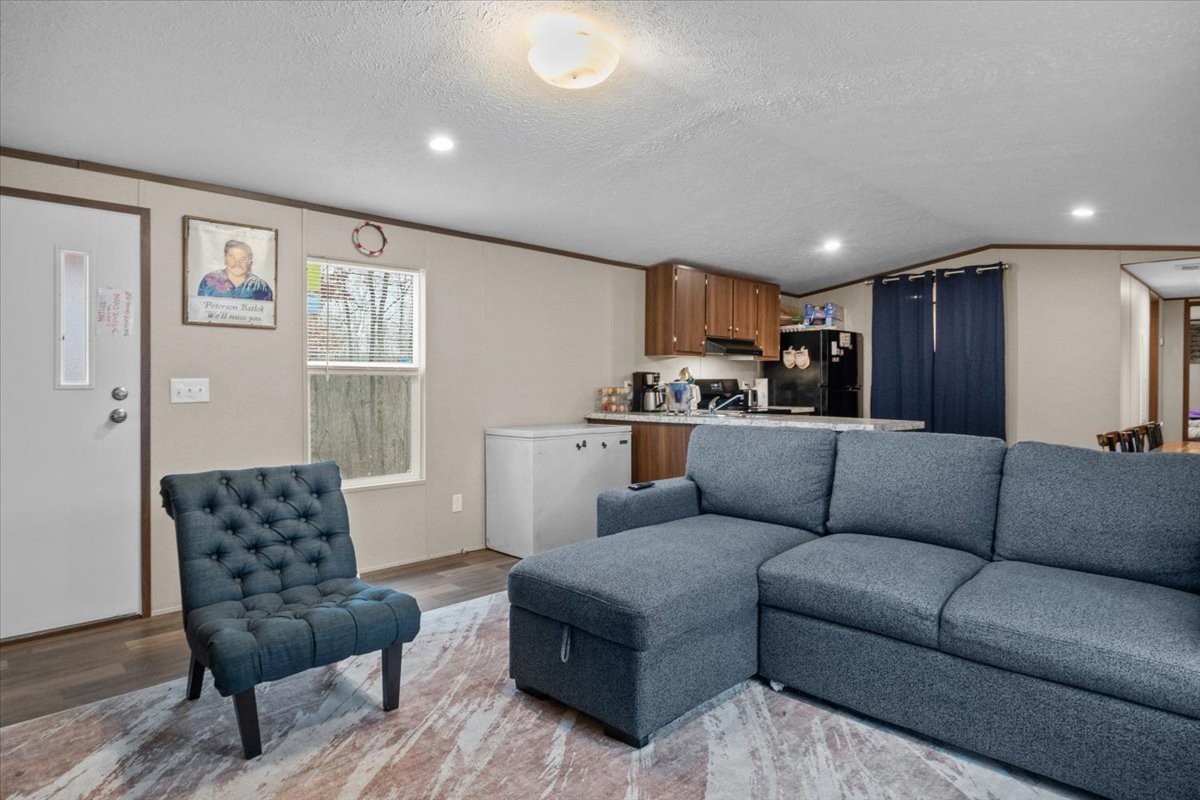 316 Friendship Dr