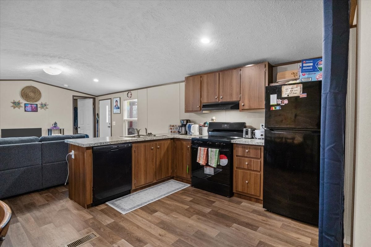 316 Friendship Dr