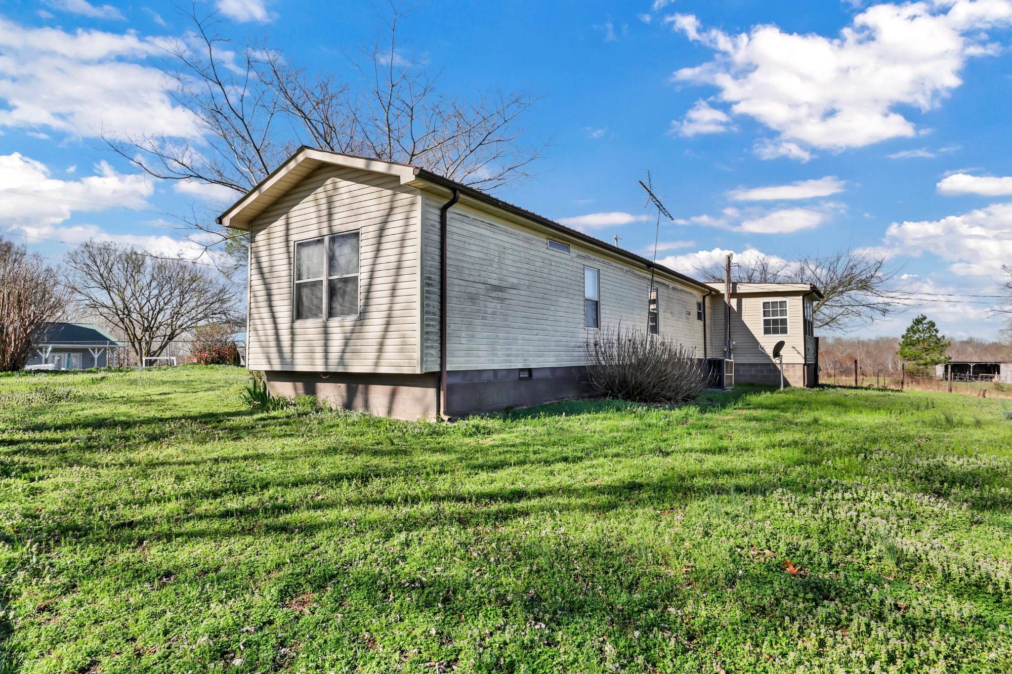 1765 Woolworth Rd