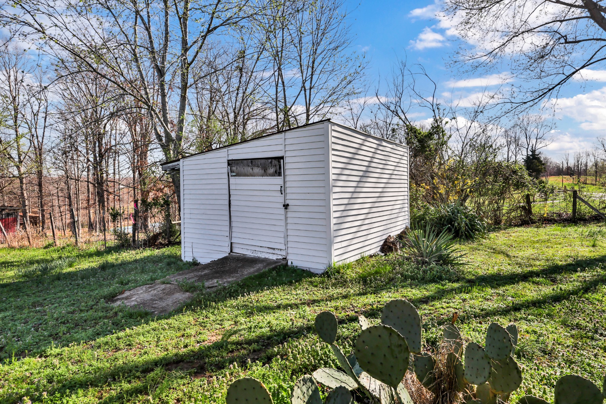 1765 Woolworth Rd