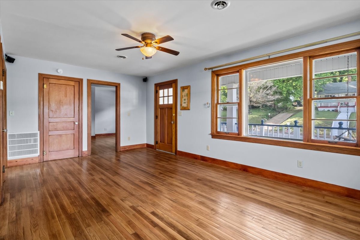 4540 W Main St