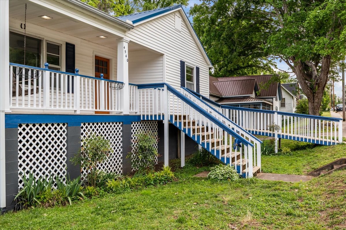 4540 W Main St