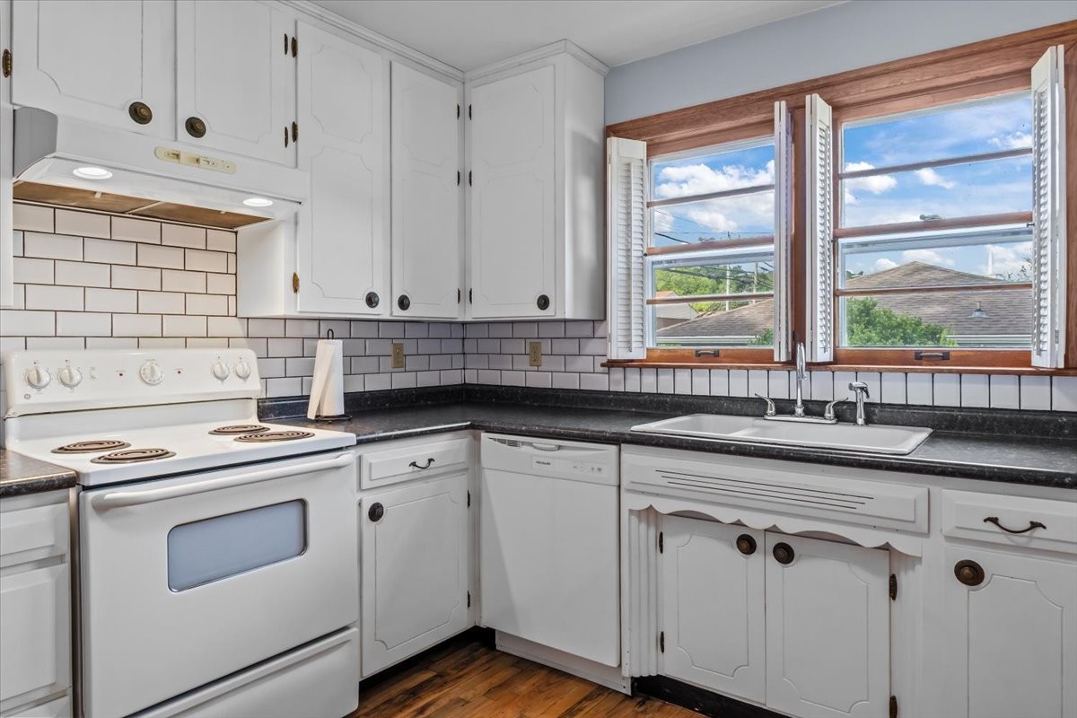 4540 W Main St