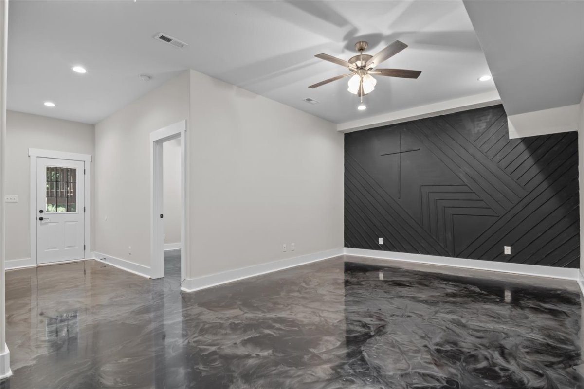 180 Alonzo Pl