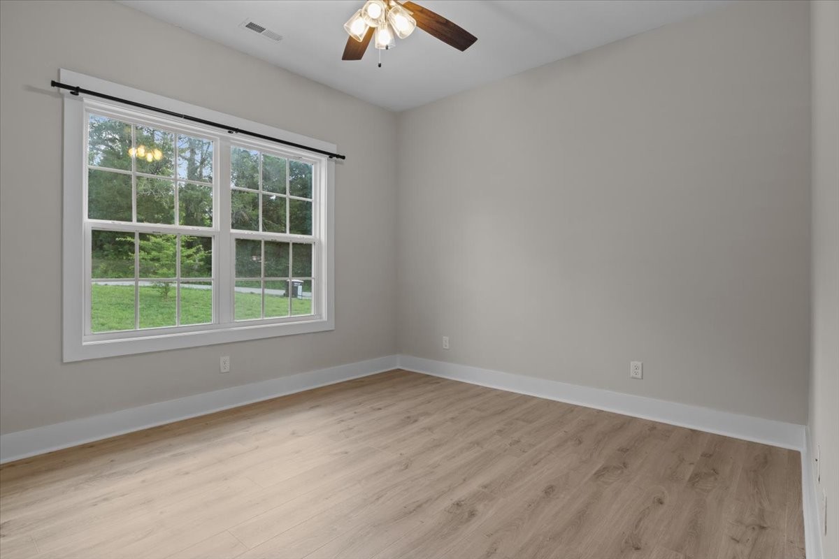 180 Alonzo Pl
