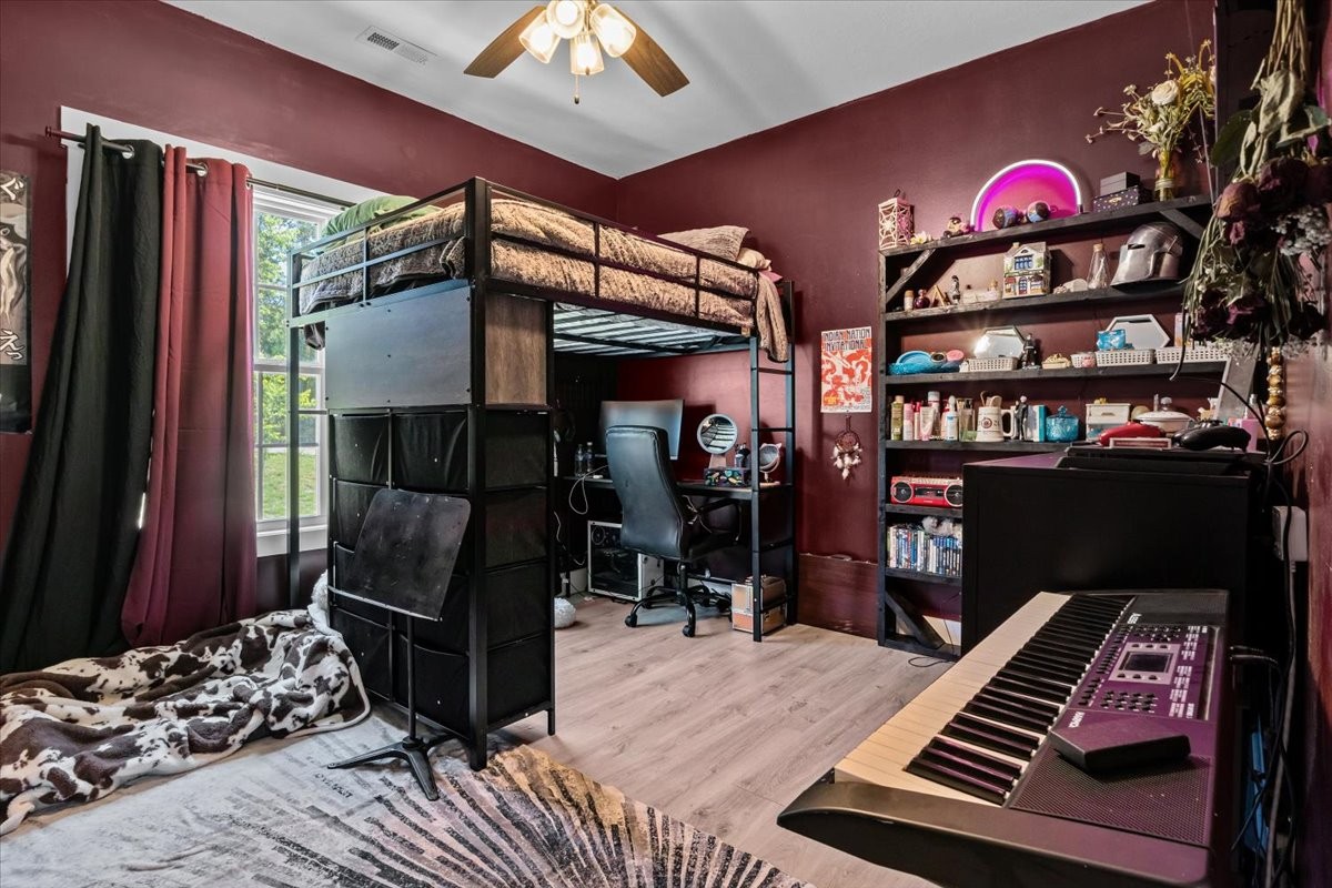 180 Alonzo Pl