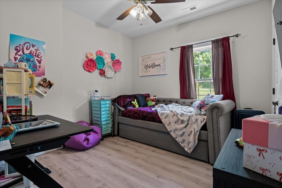 180 Alonzo Pl