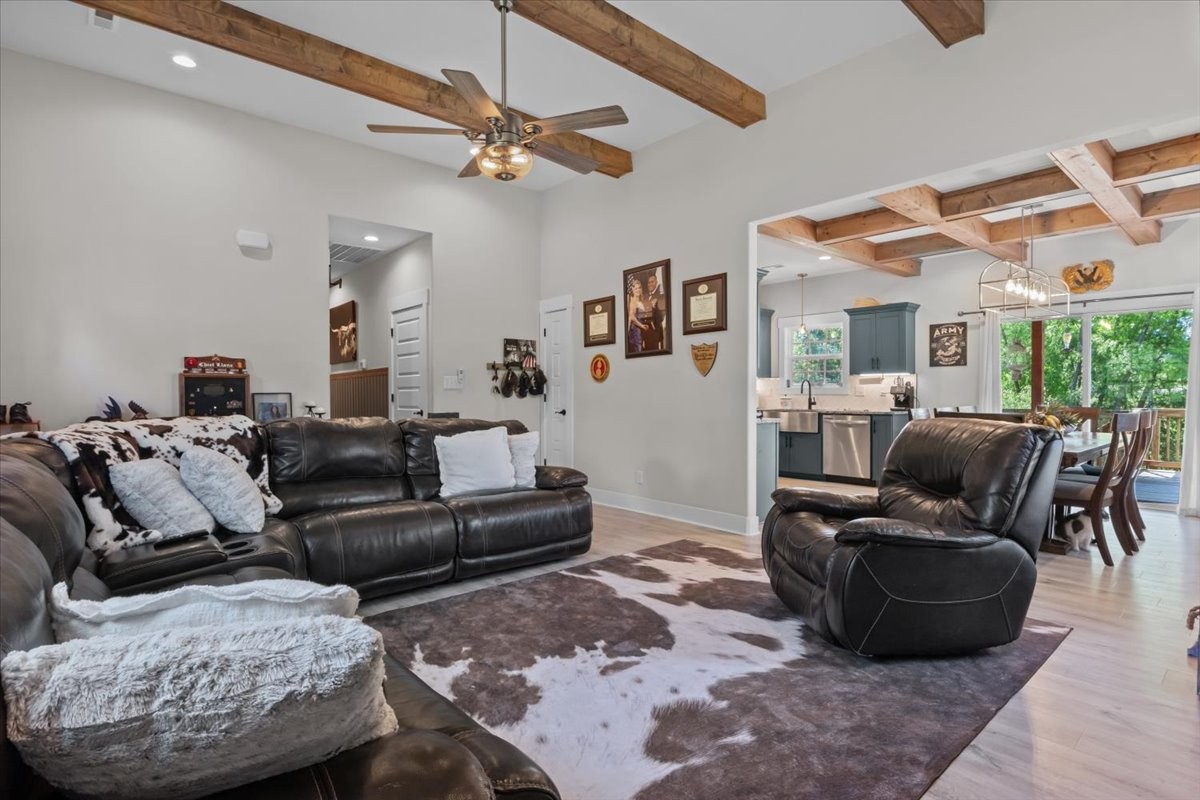 180 Alonzo Pl