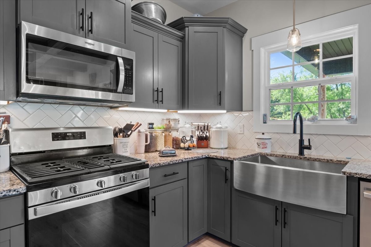 180 Alonzo Pl